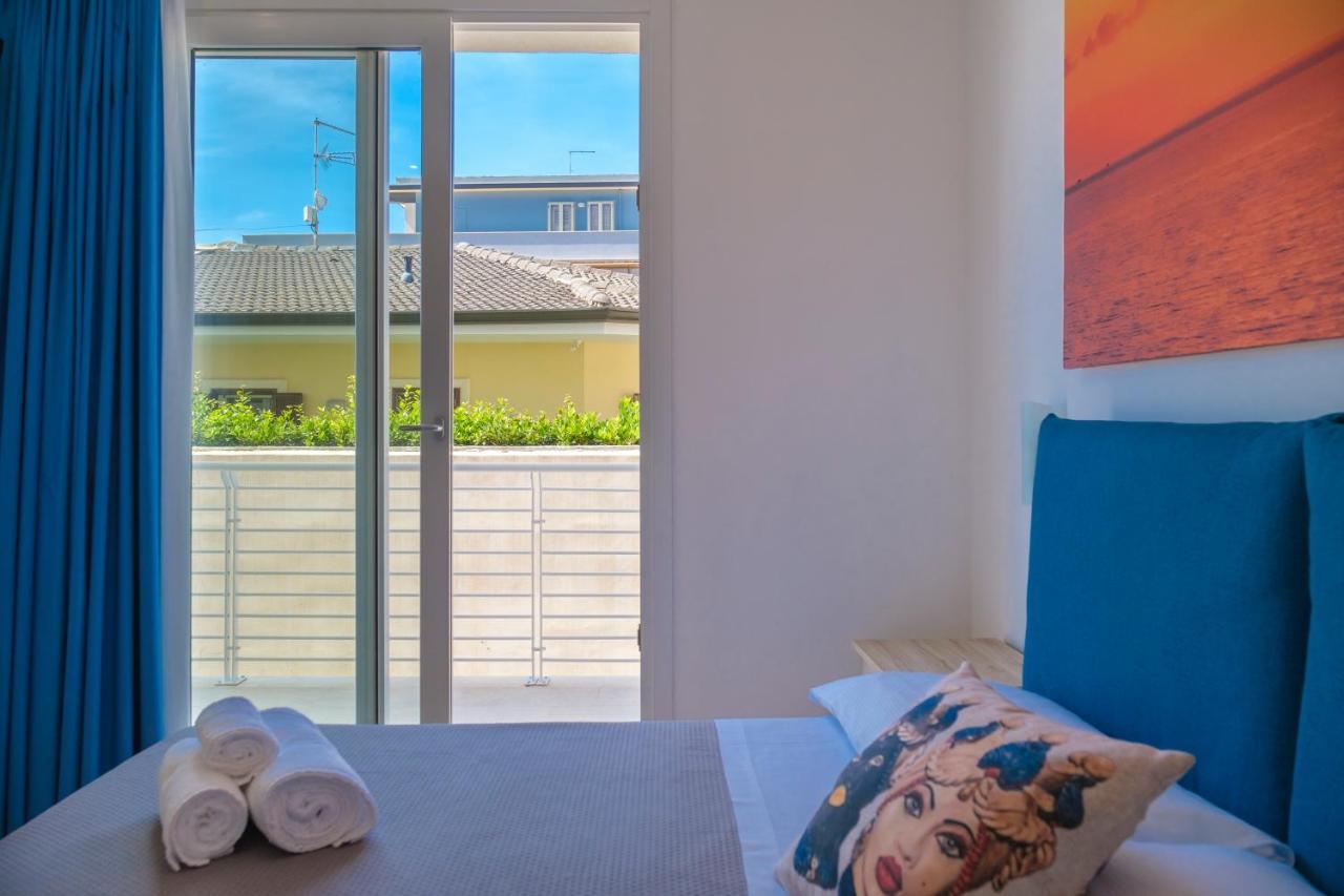 White Apartments & Spa 아볼라 외부 사진