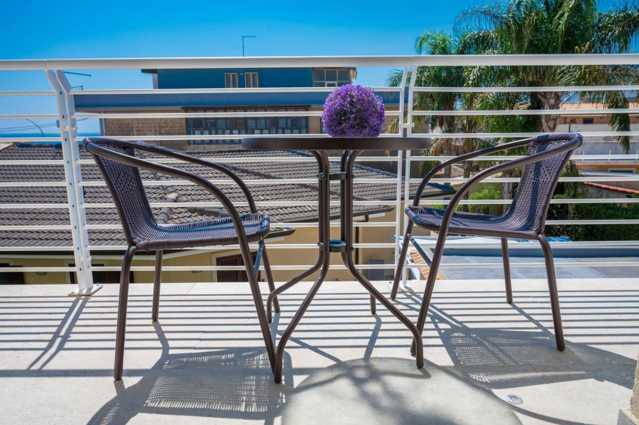 White Apartments & Spa 아볼라 외부 사진