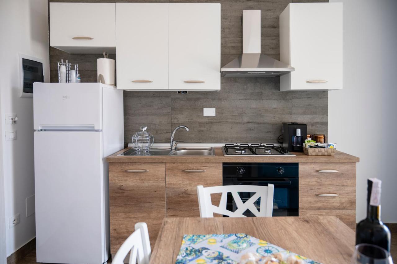 White Apartments & Spa 아볼라 외부 사진